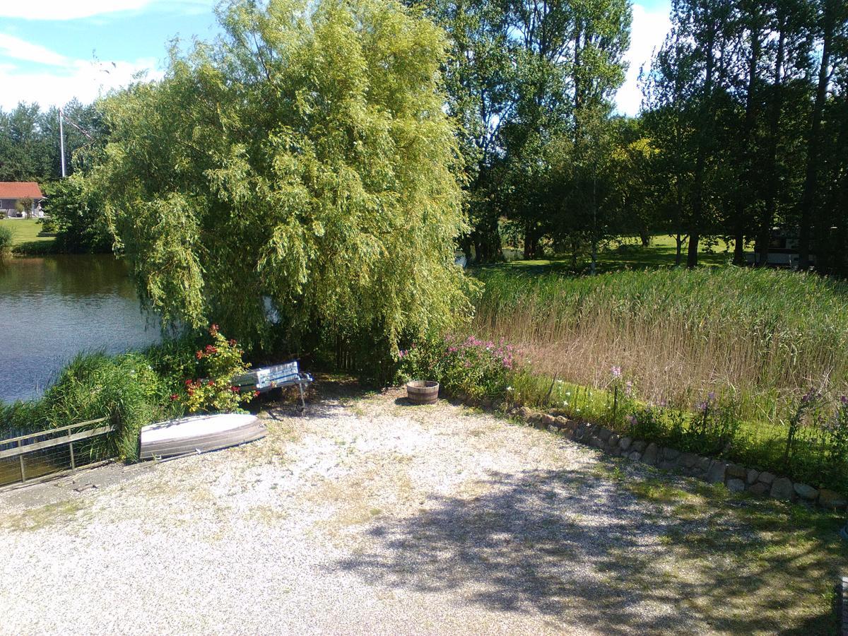 Bed And Breakfast Hasseloe Nykobing Falster Exterior photo